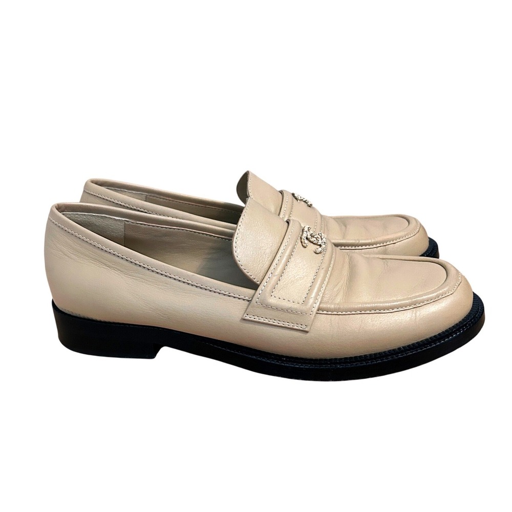 Chanel Beige Tan Lambskin Leather CC Logo Penny Loafers G37435 Size 40C - Picture 6 of 16